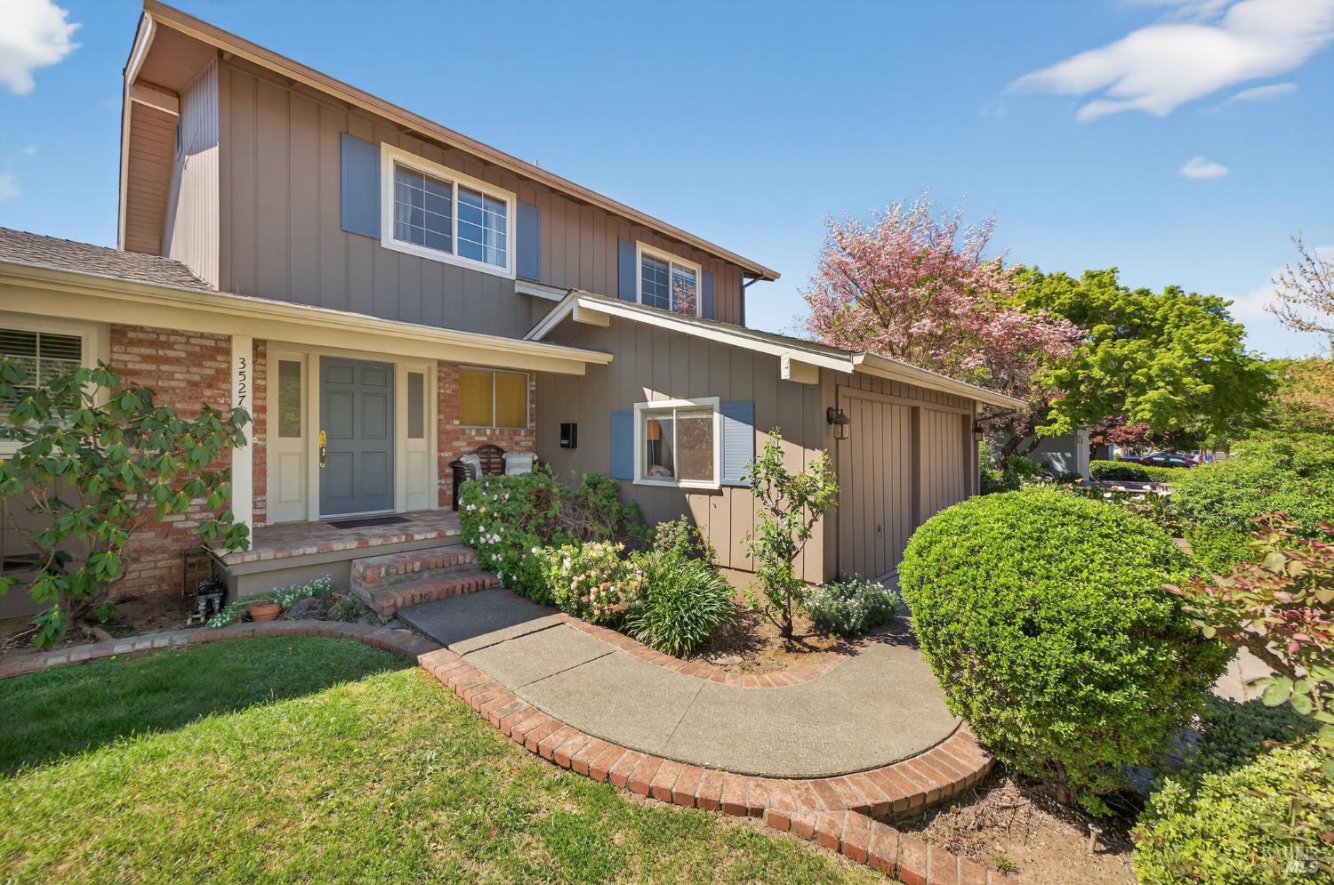 Detail Gallery Image 3 of 67 For 3527 Jomar Dr, Napa,  CA 94558 - 4 Beds | 2/1 Baths