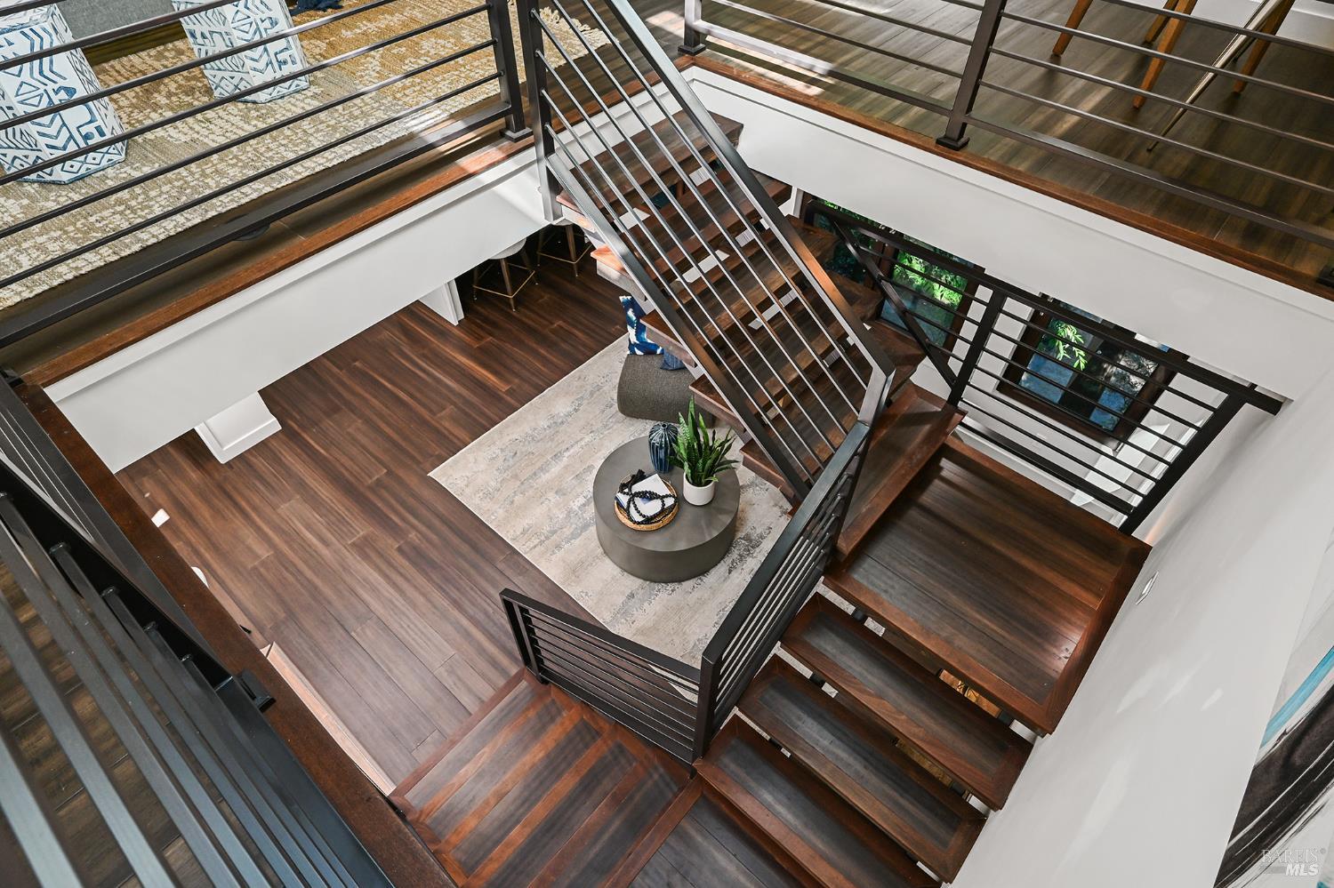 Detail Gallery Image 4 of 84 For 14685 Willow Rd, Guerneville,  CA 95446 - 3 Beds | 3 Baths