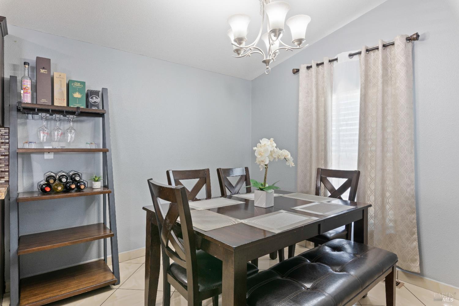 Detail Gallery Image 10 of 34 For 3900 N State St 1, Ukiah,  CA 95482 - 3 Beds | 2 Baths