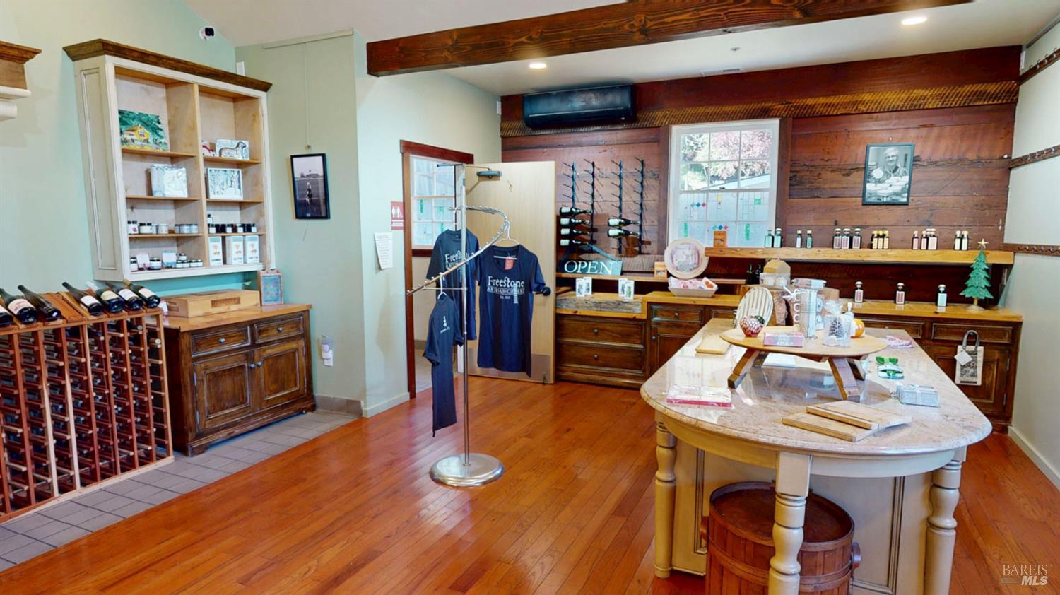 Detail Gallery Image 12 of 59 For 380 Bohemian Hwy, Freestone,  CA 95472 - 2 Beds | 2 Baths