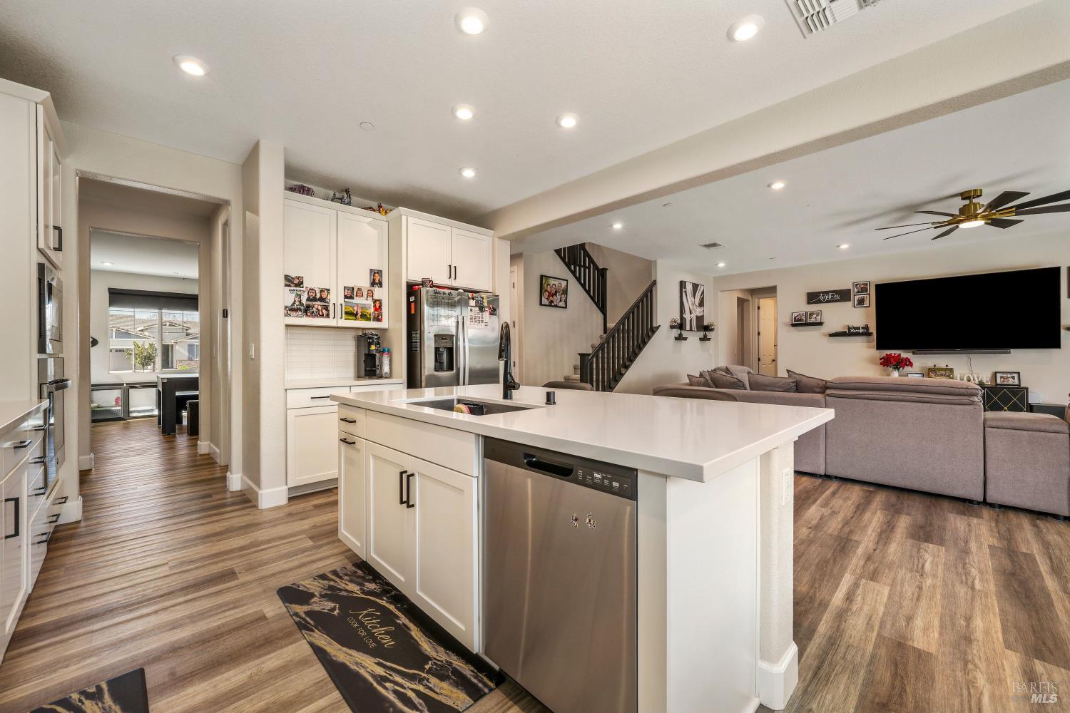 Detail Gallery Image 31 of 65 For 1245 Pacific Pl, Dixon,  CA 95620 - 5 Beds | 4 Baths