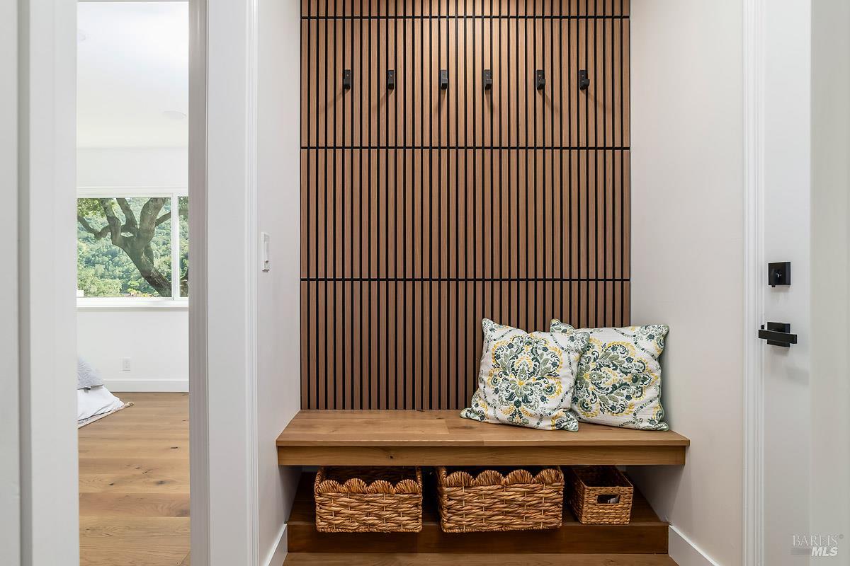 Detail Gallery Image 64 of 93 For 36 Capilano Dr, Novato,  CA 94949 - 5 Beds | 4/1 Baths