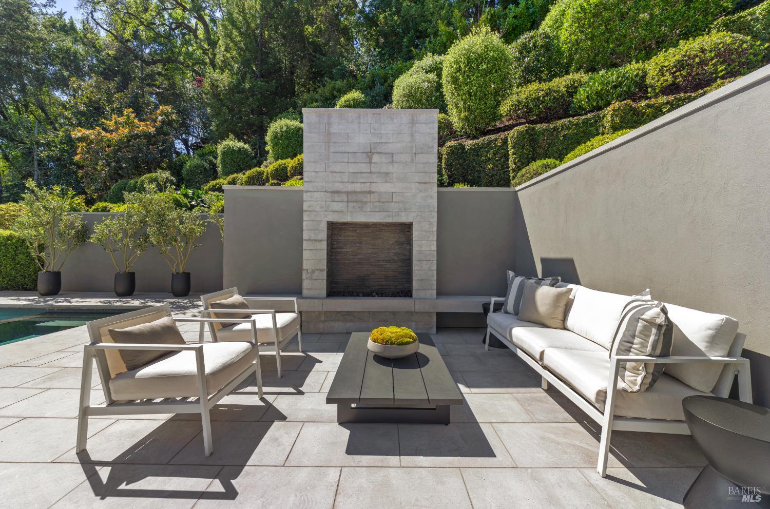 Detail Gallery Image 85 of 97 For 80 Laurel Grove Ave, Ross,  CA 94957 - 5 Beds | 5/1 Baths