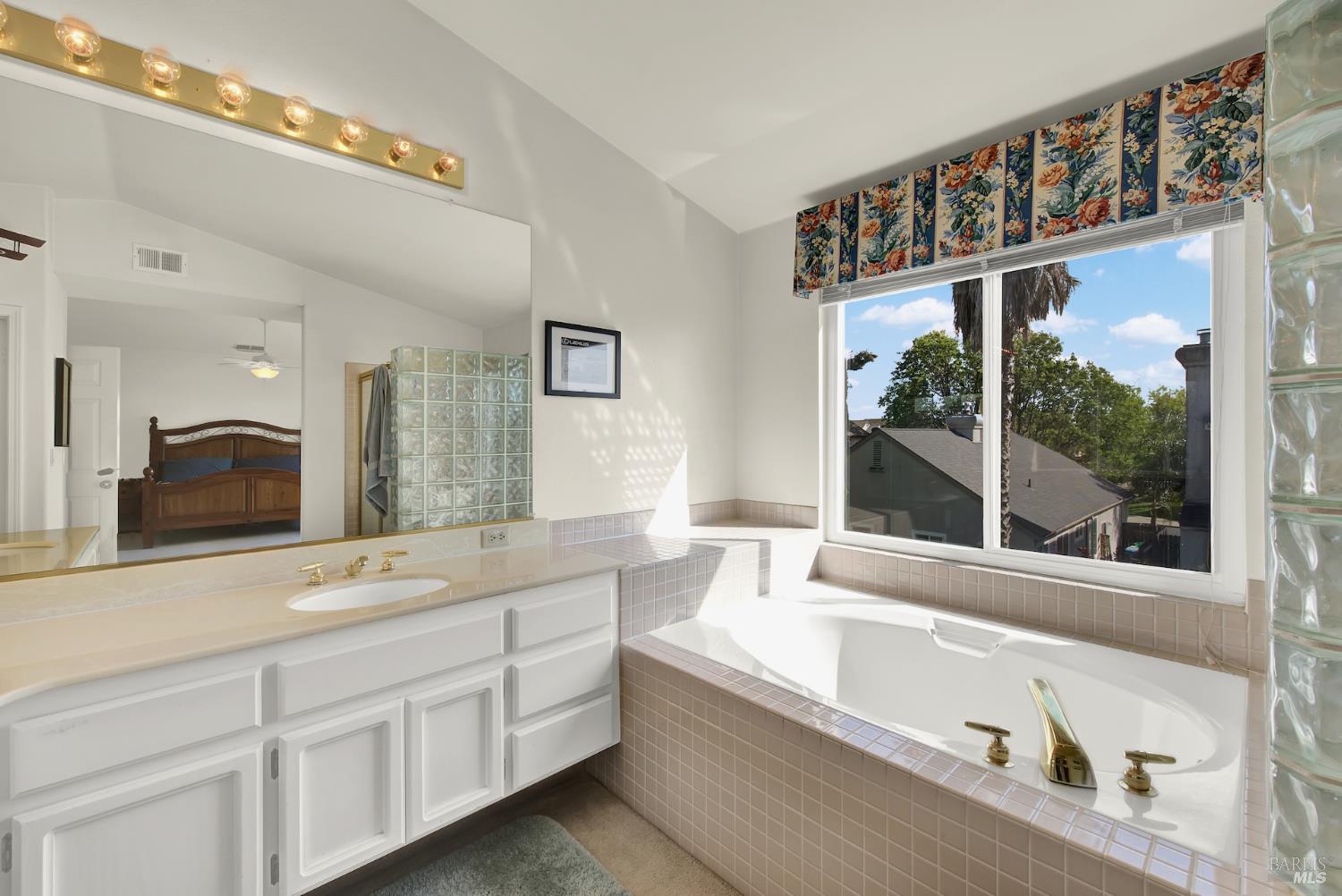 Detail Gallery Image 56 of 75 For 150 Deerglen Cir, Vacaville,  CA 95687 - 5 Beds | 3 Baths