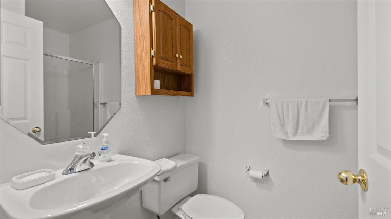 Detail Gallery Image 27 of 49 For 587 Abbey Dr, Fairfield,  CA 94534 - 3 Beds | 3 Baths