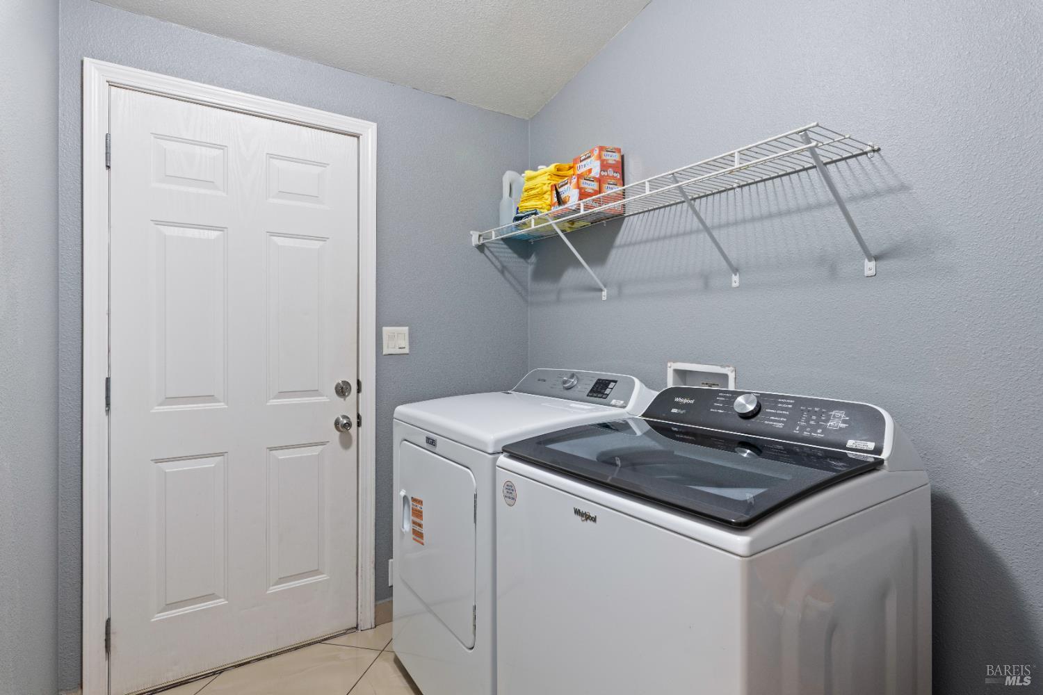 Detail Gallery Image 18 of 34 For 3900 N State St 1, Ukiah,  CA 95482 - 3 Beds | 2 Baths