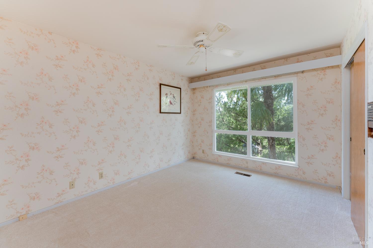 Detail Gallery Image 15 of 39 For 925 Knob Hill Rd, Ukiah,  CA 95482 - 3 Beds | 2 Baths