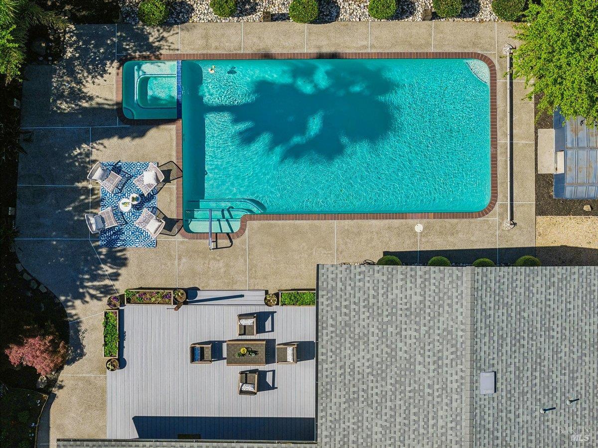 Detail Gallery Image 39 of 47 For 1619 Oneel Dr, Petaluma,  CA 94954 - 3 Beds | 2 Baths