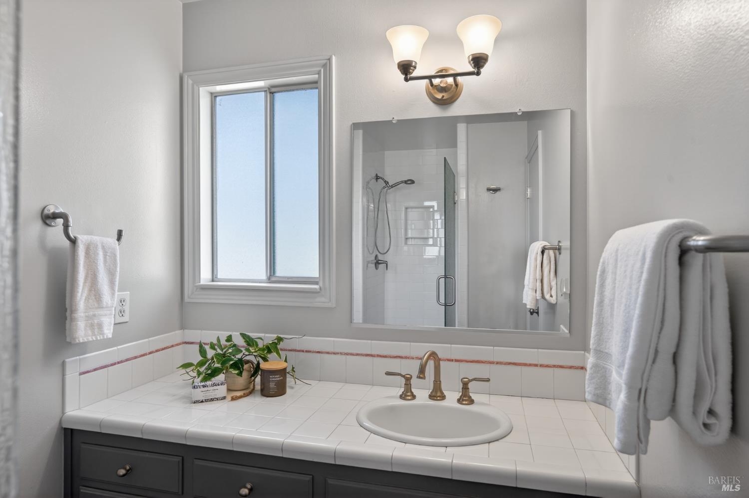 Detail Gallery Image 42 of 67 For 3527 Jomar Dr, Napa,  CA 94558 - 4 Beds | 2/1 Baths