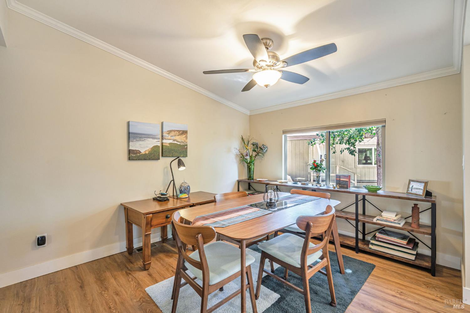 Detail Gallery Image 3 of 36 For 103 Glenoak Ct, Santa Rosa,  CA 95405 - 2 Beds | 2 Baths