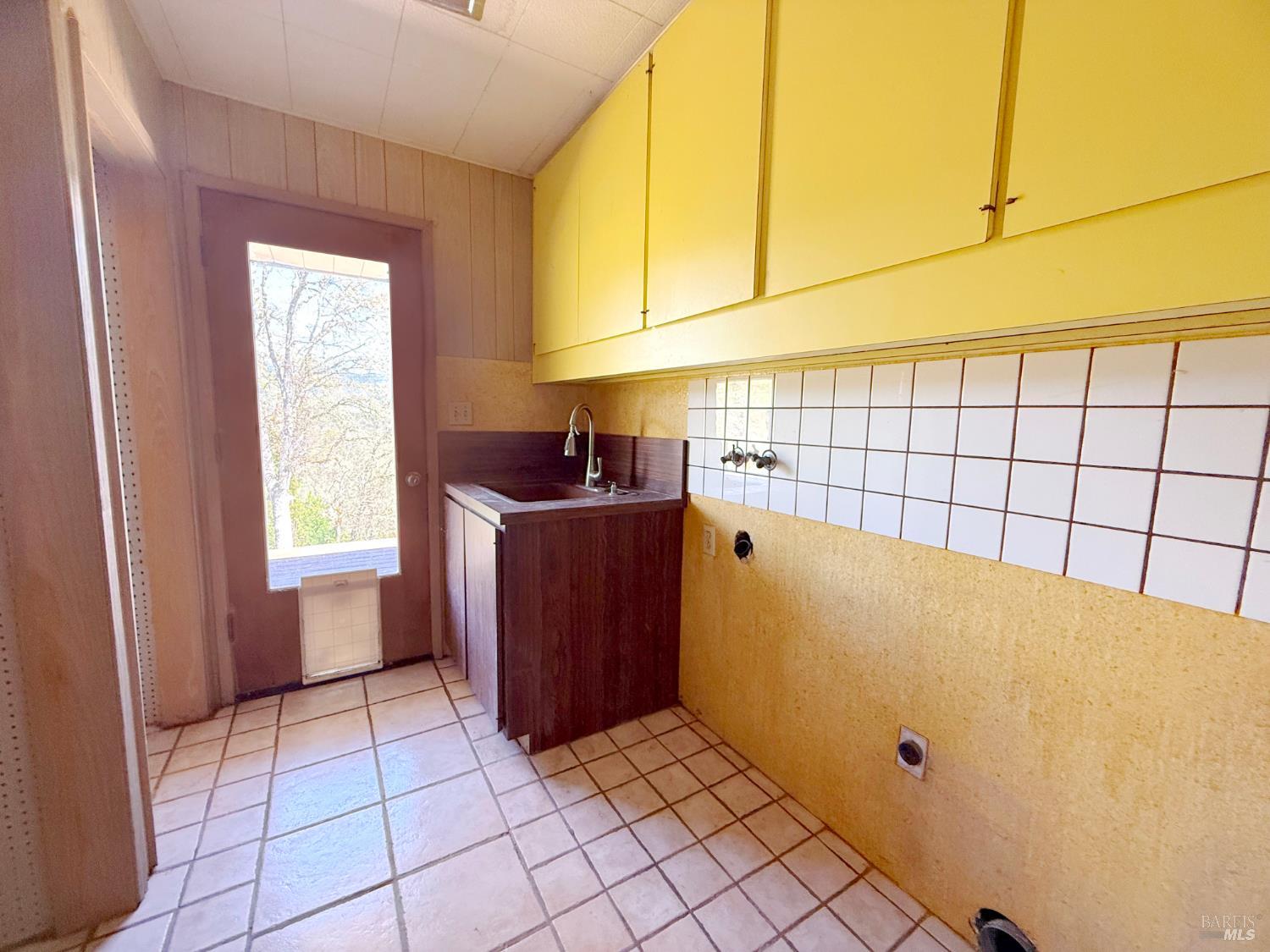 Detail Gallery Image 23 of 32 For 27150 Mendocino Pass Rd, Covelo,  CA 95428 - 2 Beds | 2 Baths