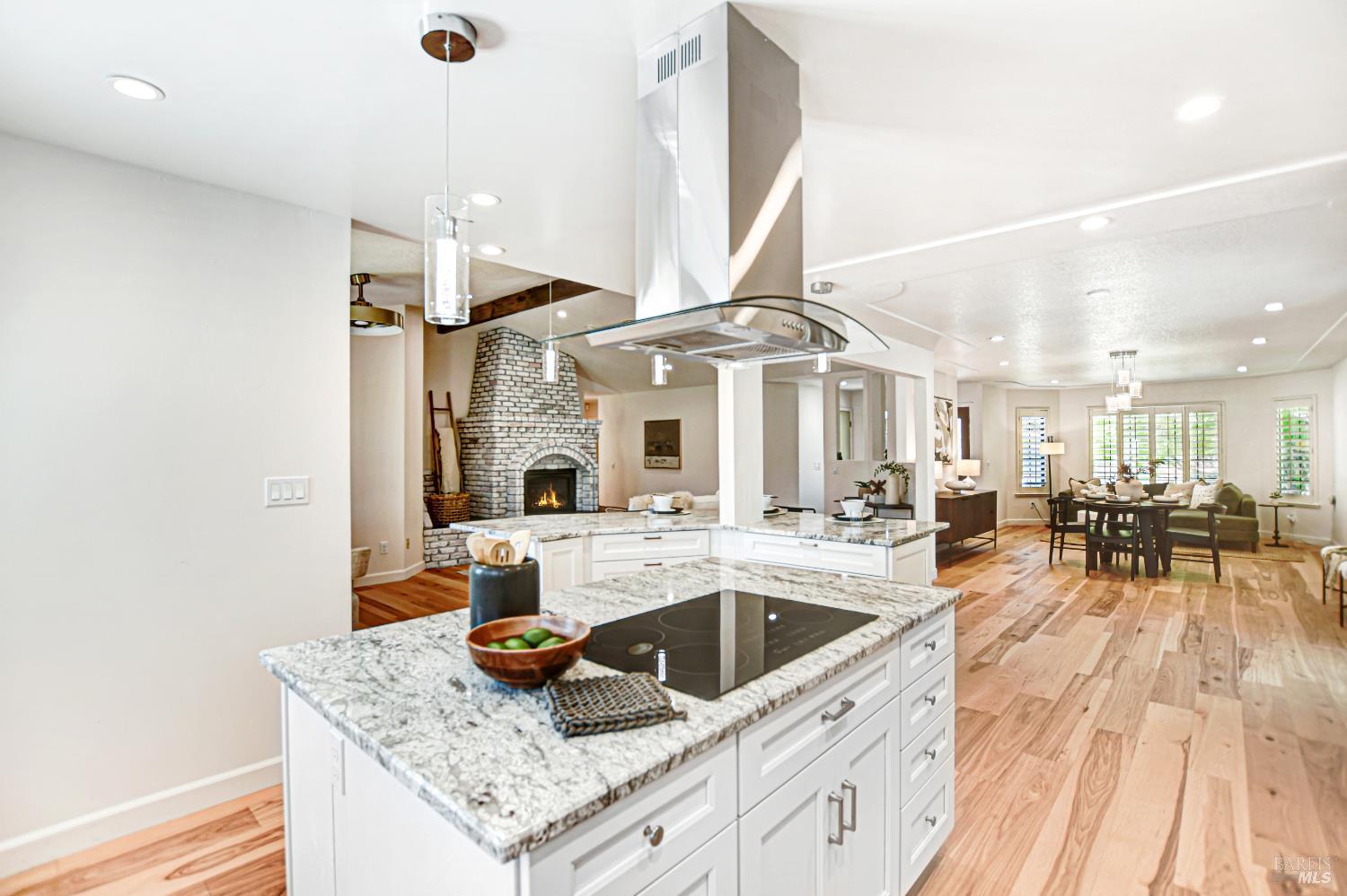 Detail Gallery Image 13 of 65 For 186 Barrio Way, Windsor,  CA 95492 - 3 Beds | 2 Baths