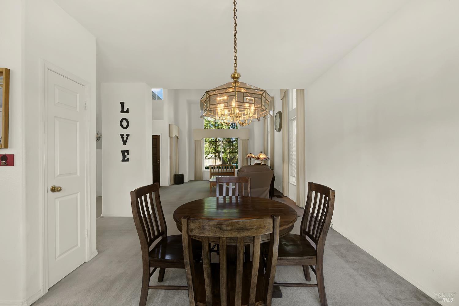 Detail Gallery Image 24 of 75 For 150 Deerglen Cir, Vacaville,  CA 95687 - 5 Beds | 3 Baths