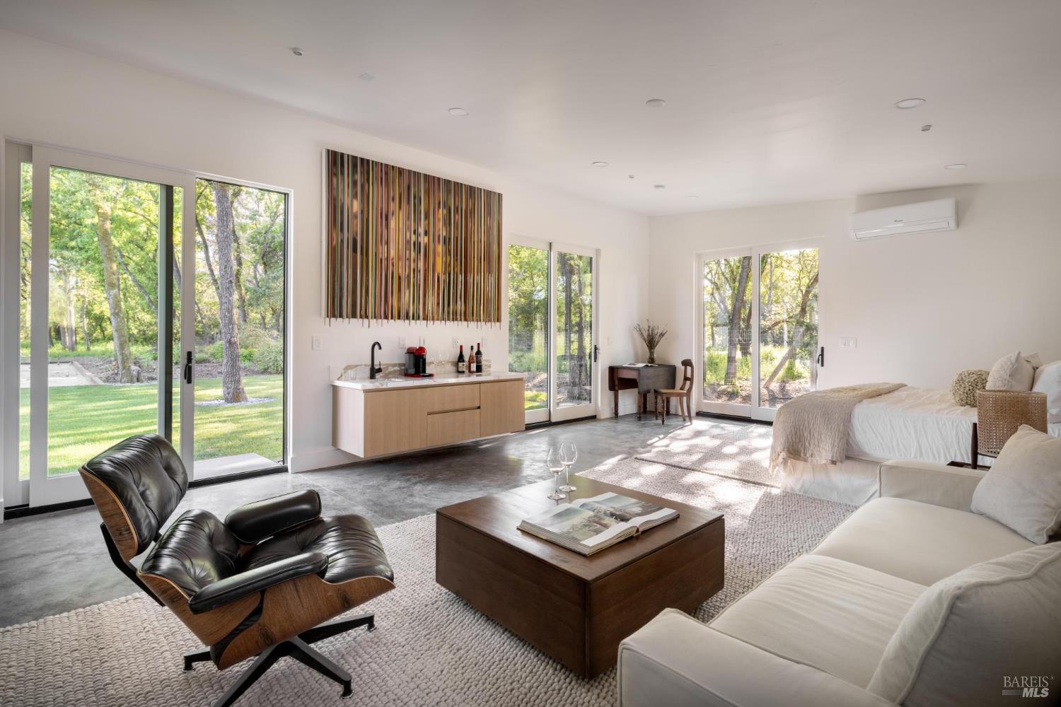 Detail Gallery Image 31 of 44 For 247 Fisher Ln, Sonoma,  CA 95476 - 5 Beds | 6/2 Baths