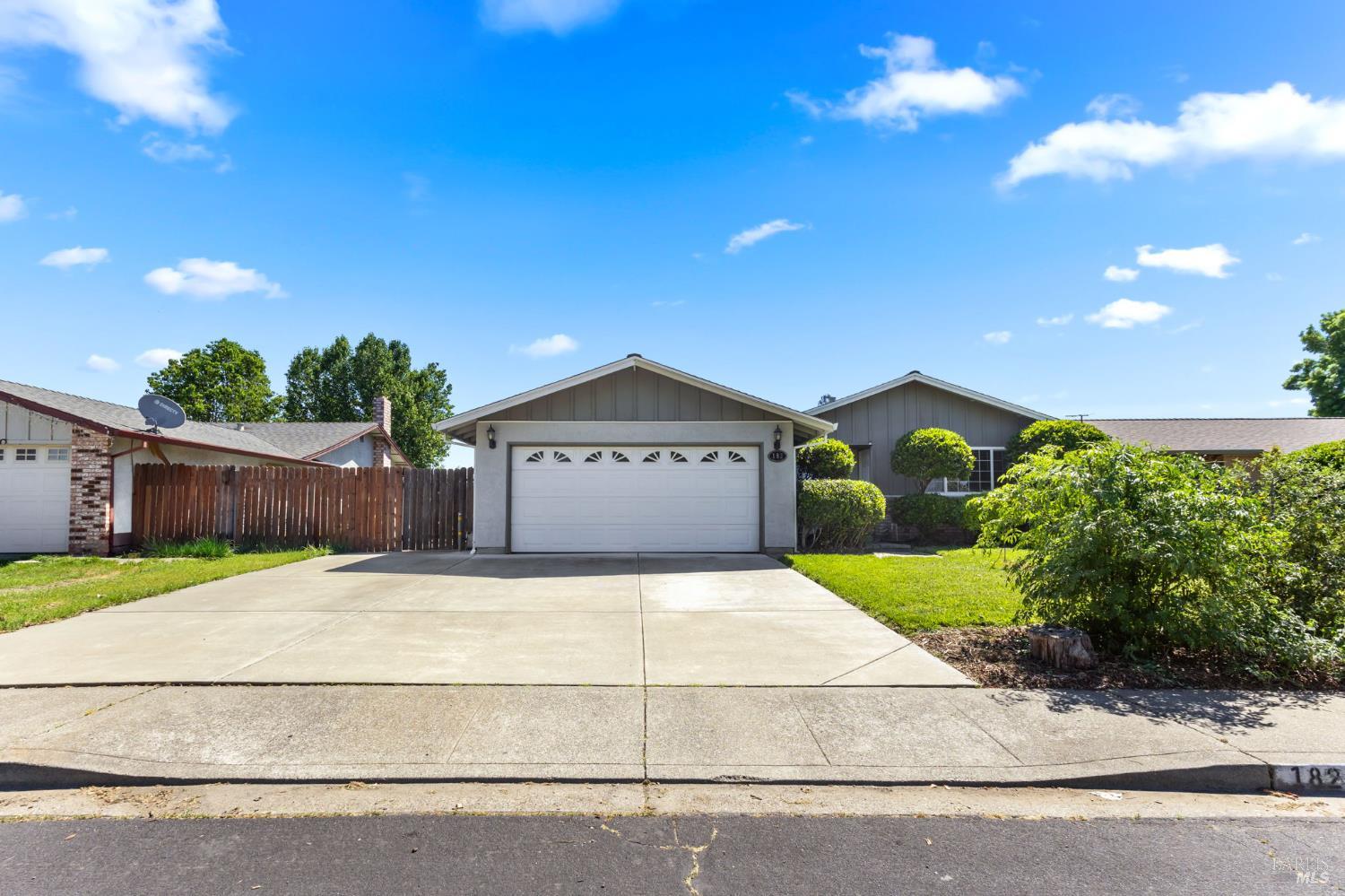 Detail Gallery Image 36 of 36 For 182 Fairview Dr, Vacaville,  CA 95687 - 3 Beds | 2 Baths