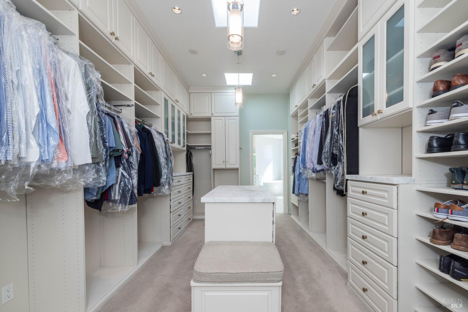 Detail Gallery Image 22 of 41 For 9 Francisco Vista Ct, Tiburon,  CA 94920 - 5 Beds | 4/2 Baths