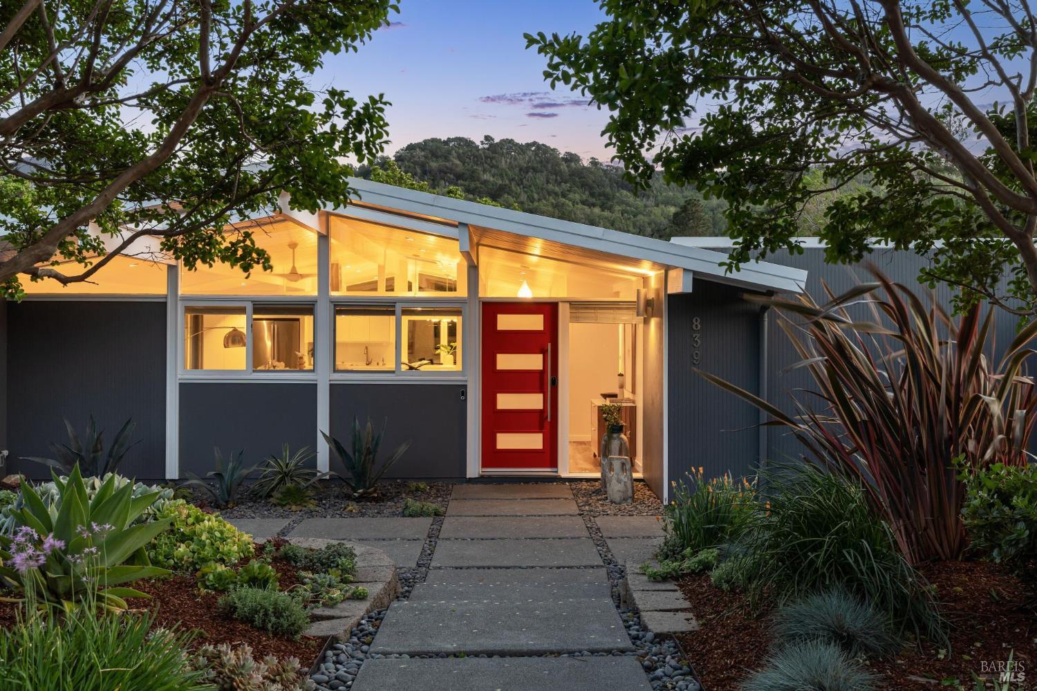 Detail Gallery Image 49 of 57 For 839 Greenberry Ln, San Rafael,  CA 94903 - 4 Beds | 2 Baths