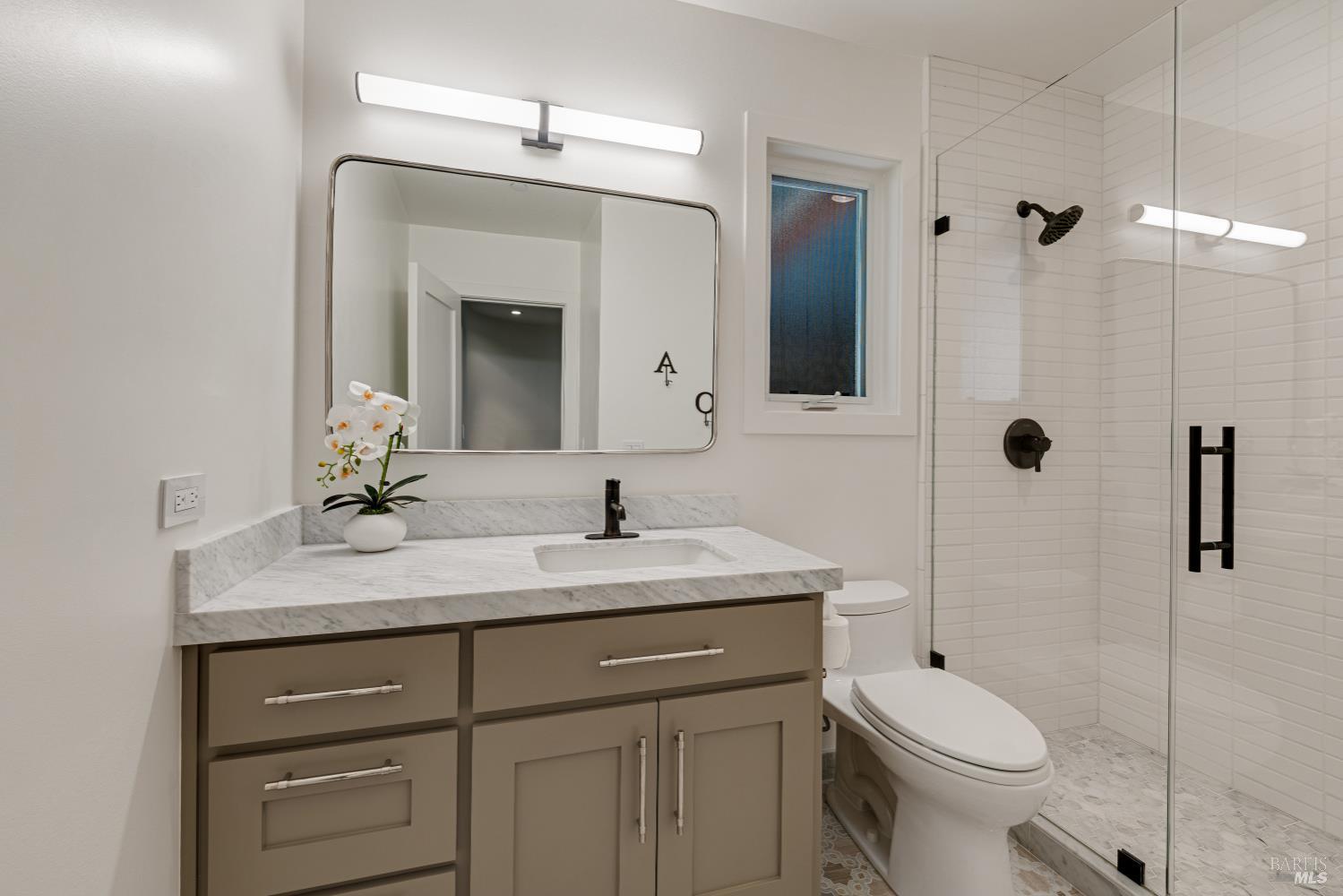 Detail Gallery Image 30 of 52 For 138 Madrona Ave, Belvedere,  CA 94920 - 4 Beds | 3/1 Baths