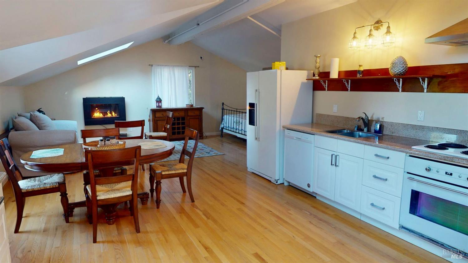 Detail Gallery Image 44 of 59 For 380 Bohemian Hwy, Freestone,  CA 95472 - 2 Beds | 2 Baths