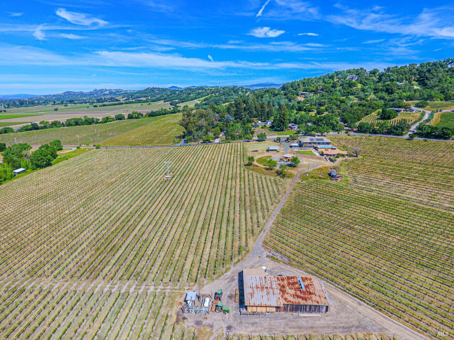 Detail Gallery Image 9 of 60 For 590 Pleasant Ave, Santa Rosa,  CA 95403 - 4 Beds | 3 Baths