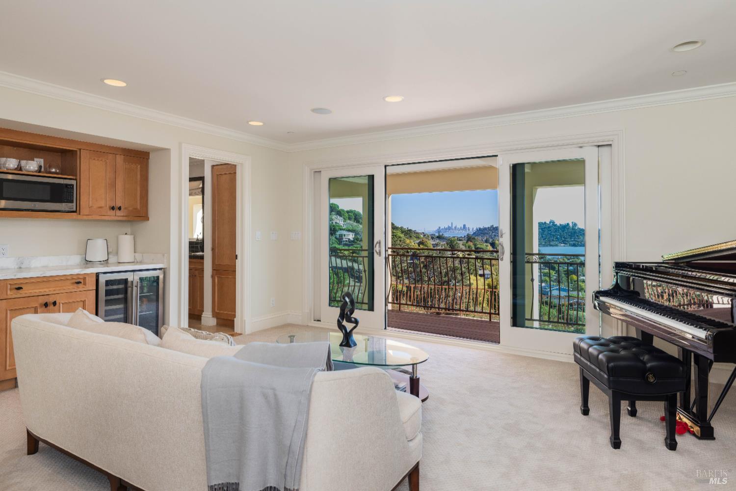 Detail Gallery Image 28 of 41 For 9 Francisco Vista Ct, Tiburon,  CA 94920 - 5 Beds | 4/2 Baths