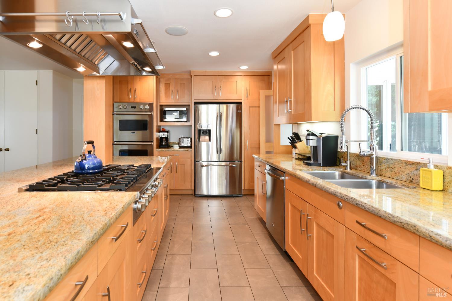 Detail Gallery Image 10 of 32 For 22 Monez Blvd, Napa,  CA 94559 - 4 Beds | 2/1 Baths