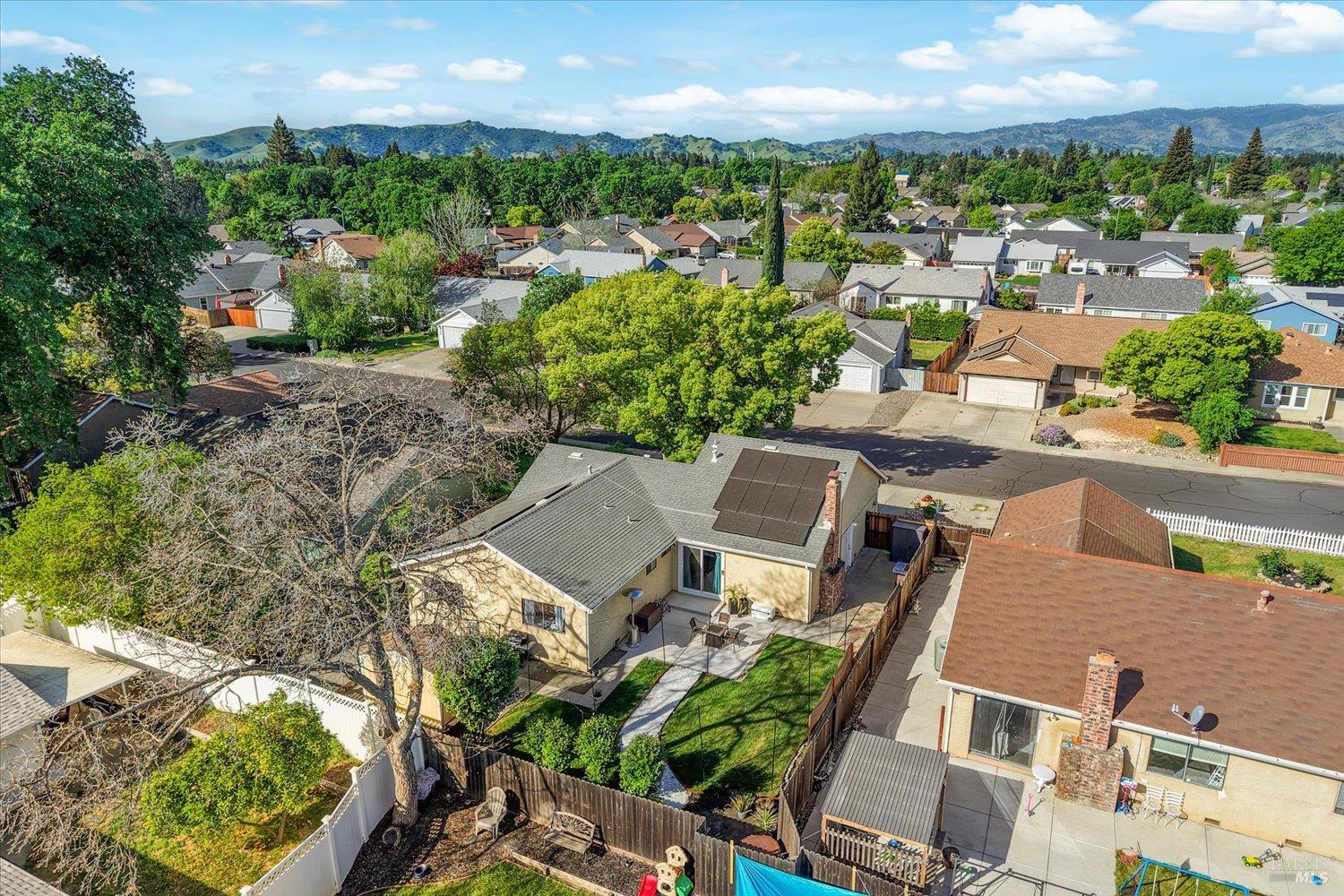 Detail Gallery Image 70 of 76 For 427 Temple Dr, Vacaville,  CA 95687 - 3 Beds | 2 Baths