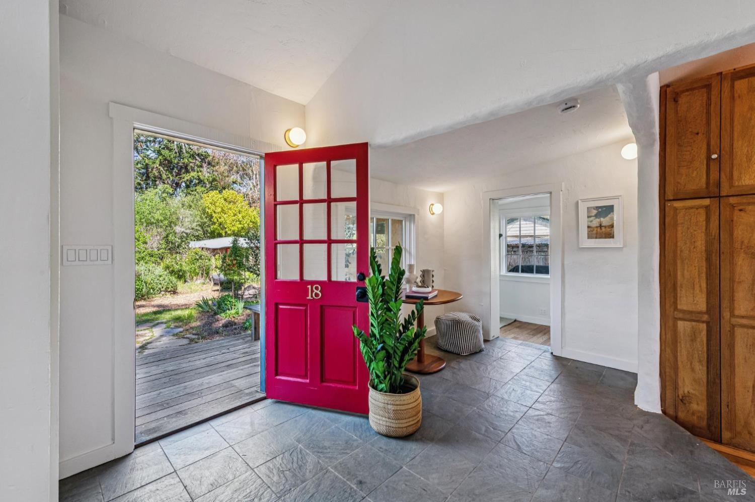 Detail Gallery Image 6 of 69 For 18 Cypress Rd, Point Reyes Station,  CA 94956 - 4 Beds | 1/1 Baths