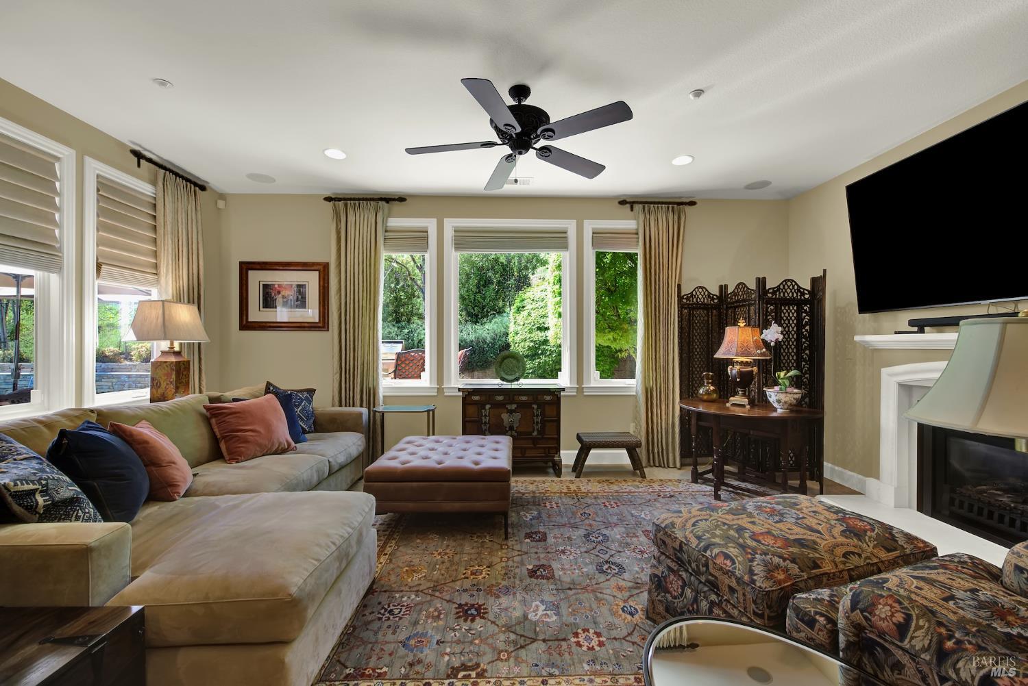 Detail Gallery Image 32 of 82 For 3413 Black Mountain Ct, Fairfield,  CA 94534 - 4 Beds | 2/1 Baths