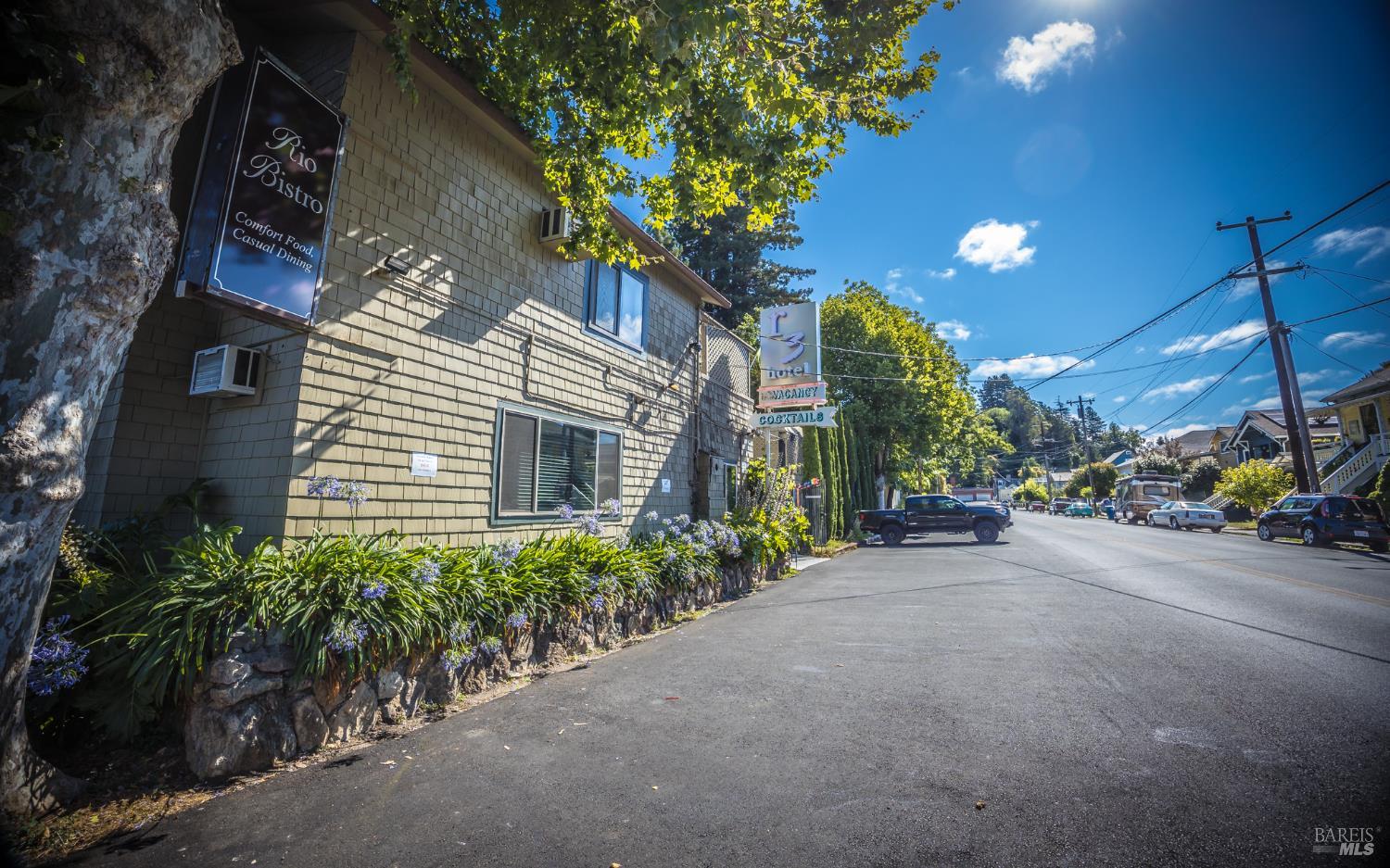 Detail Gallery Image 5 of 81 For 16390 4th St, Guerneville,  CA 95446 - – Beds | – Baths