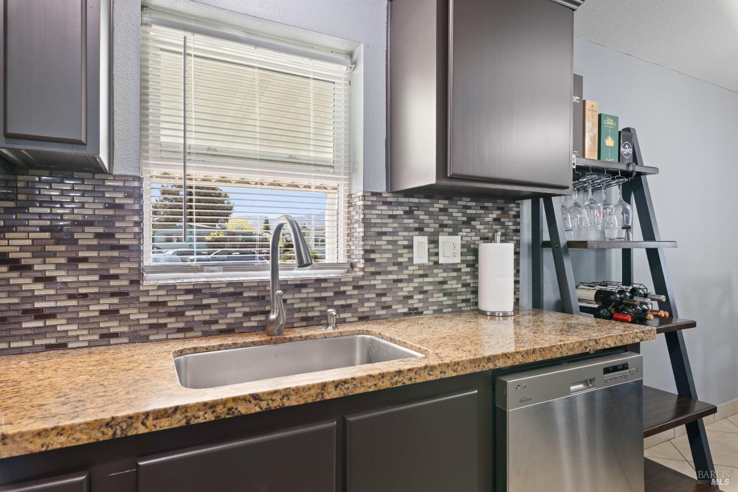 Detail Gallery Image 15 of 34 For 3900 N State St 1, Ukiah,  CA 95482 - 3 Beds | 2 Baths