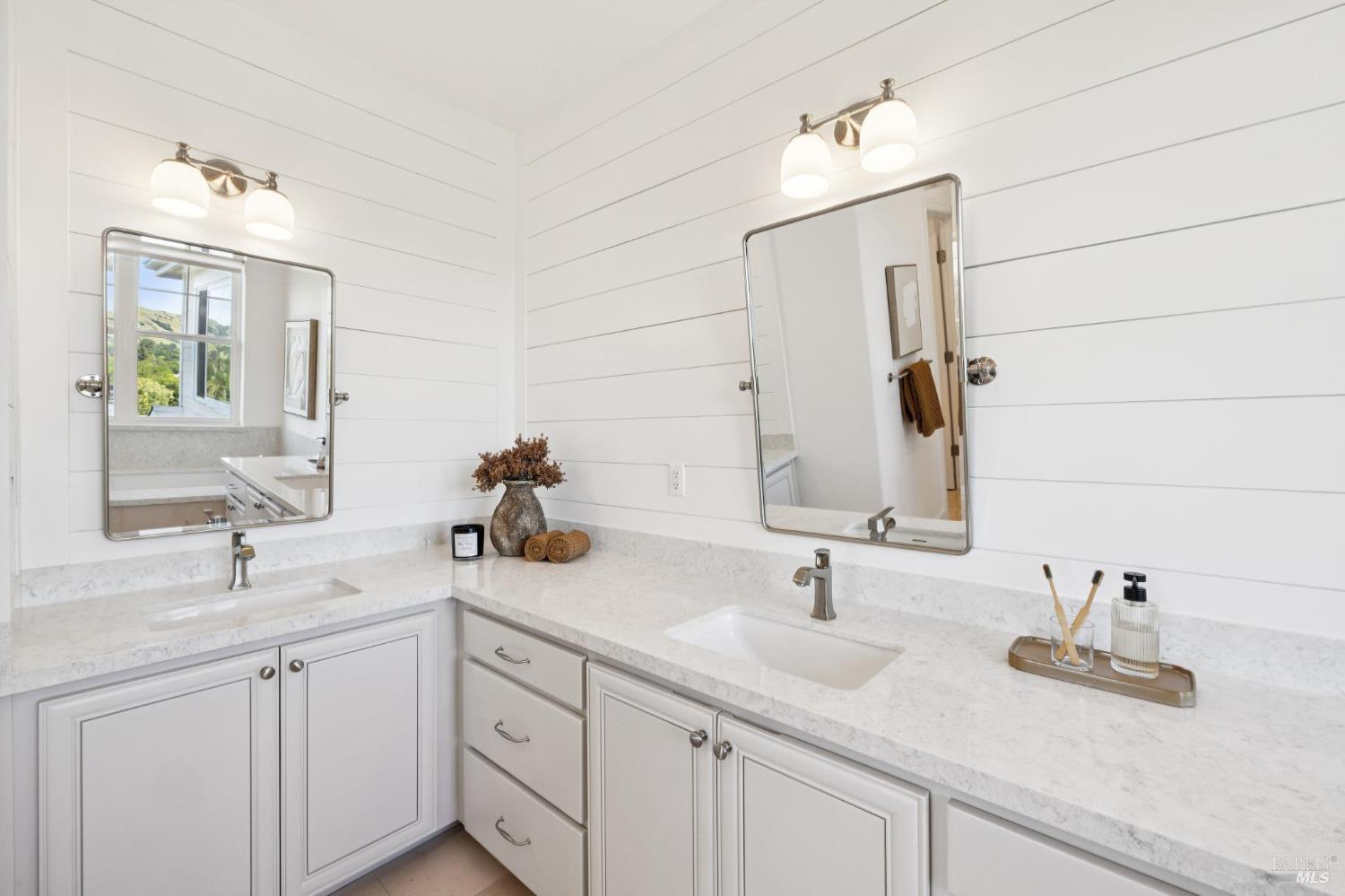 Detail Gallery Image 51 of 99 For 40 Miwok Dr, Novato,  CA 94947 - 5 Beds | 4/1 Baths