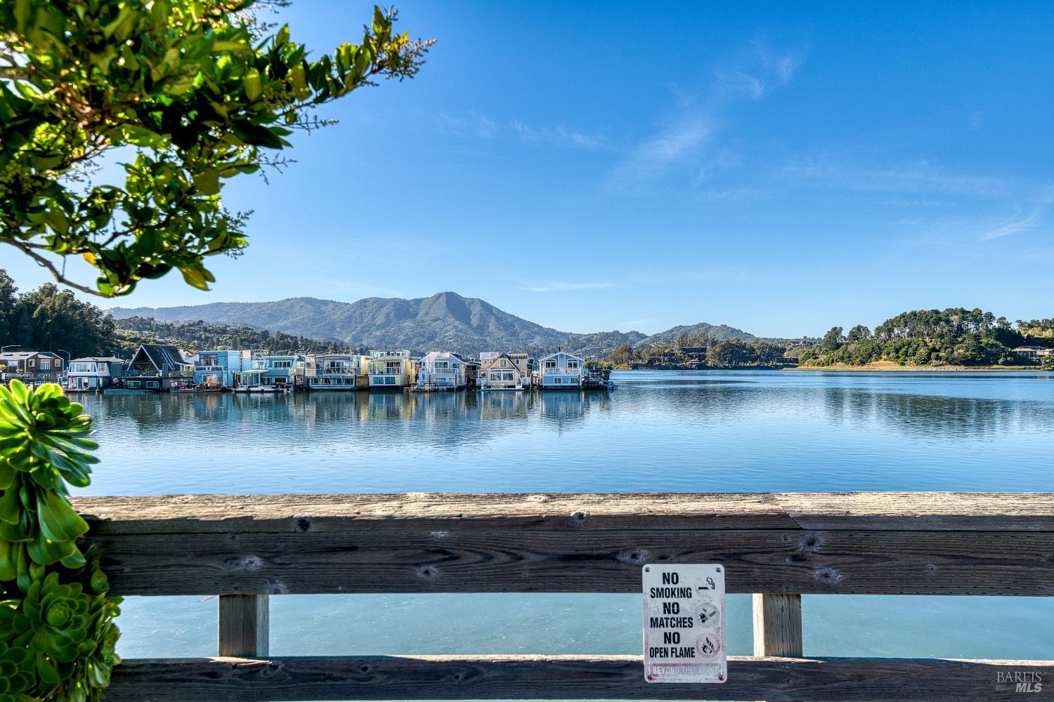 Detail Gallery Image 25 of 33 For 42 E Pier Unkn, Sausalito,  CA 94965 - 1 Beds | 1 Baths