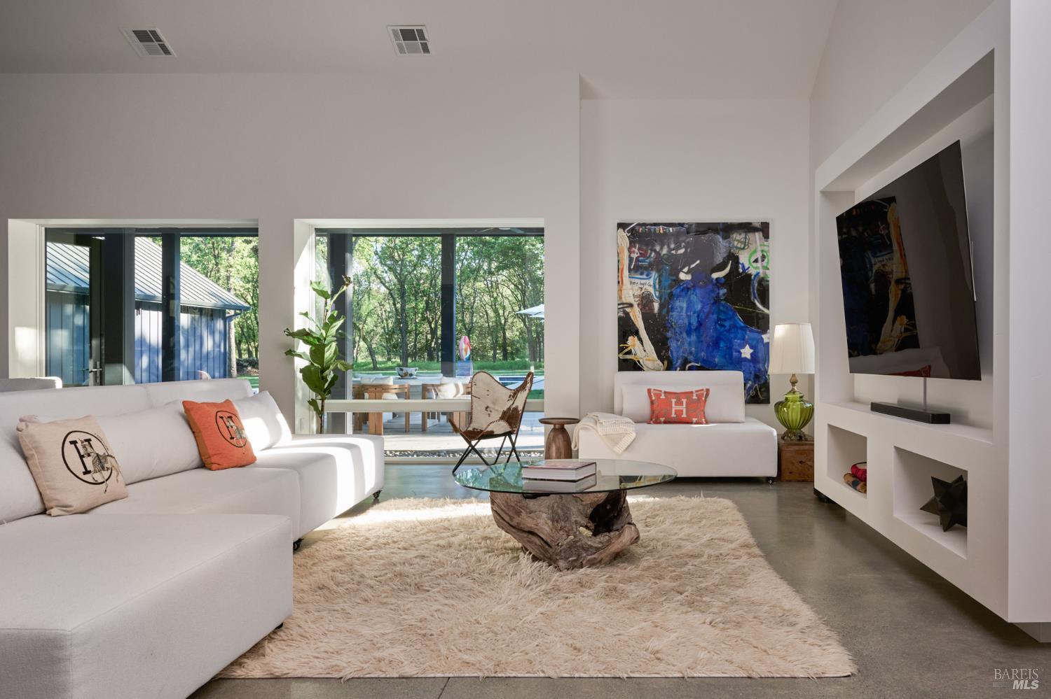 Detail Gallery Image 19 of 44 For 247 Fisher Ln, Sonoma,  CA 95476 - 5 Beds | 6/2 Baths