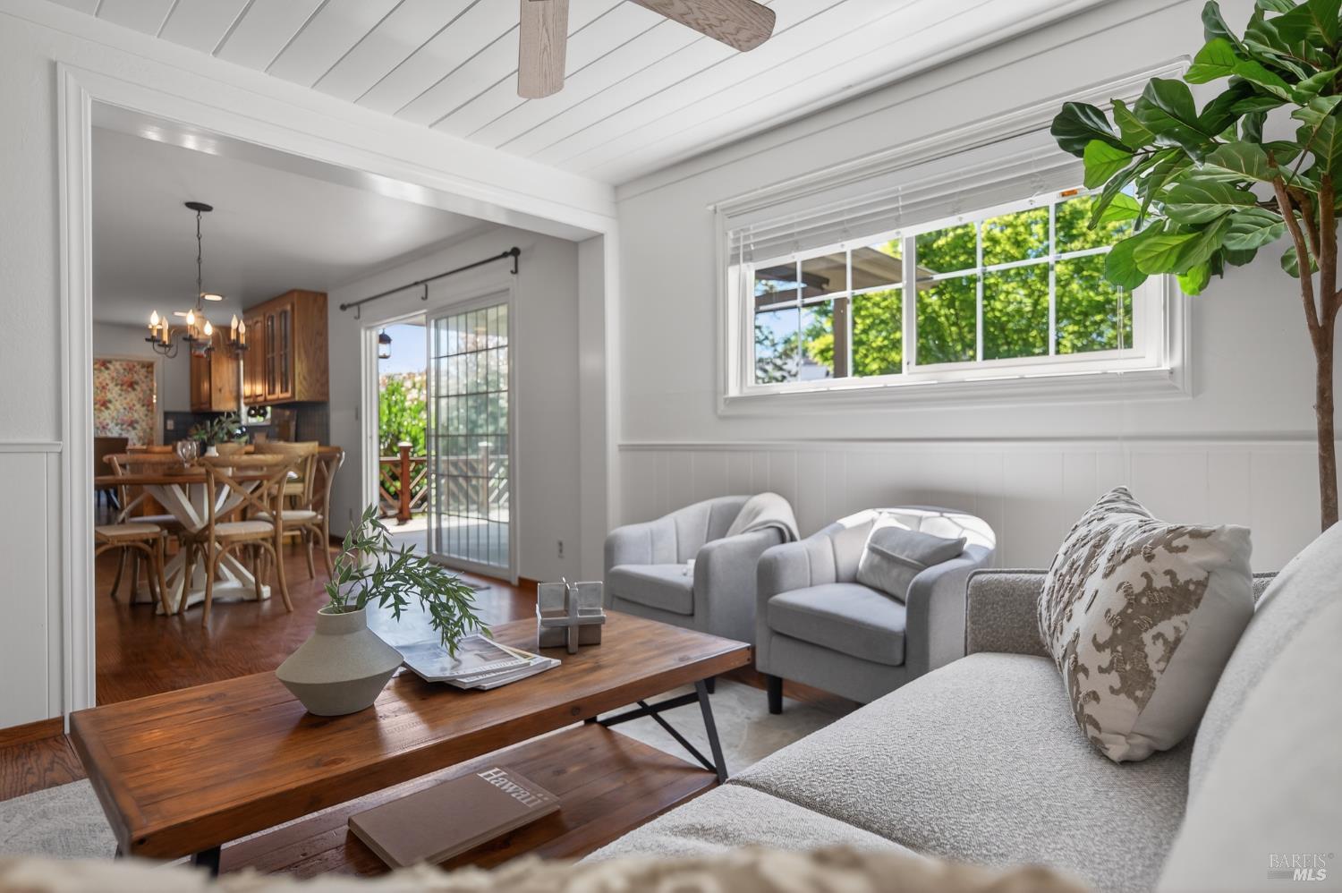 Detail Gallery Image 32 of 67 For 3527 Jomar Dr, Napa,  CA 94558 - 4 Beds | 2/1 Baths