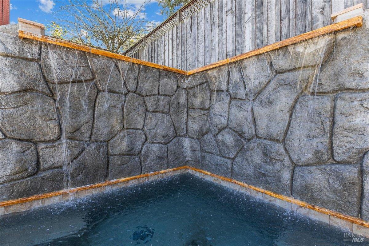 Detail Gallery Image 40 of 58 For 6081 Malcom Ln, Penngrove,  CA 94951 - 3 Beds | 2/1 Baths