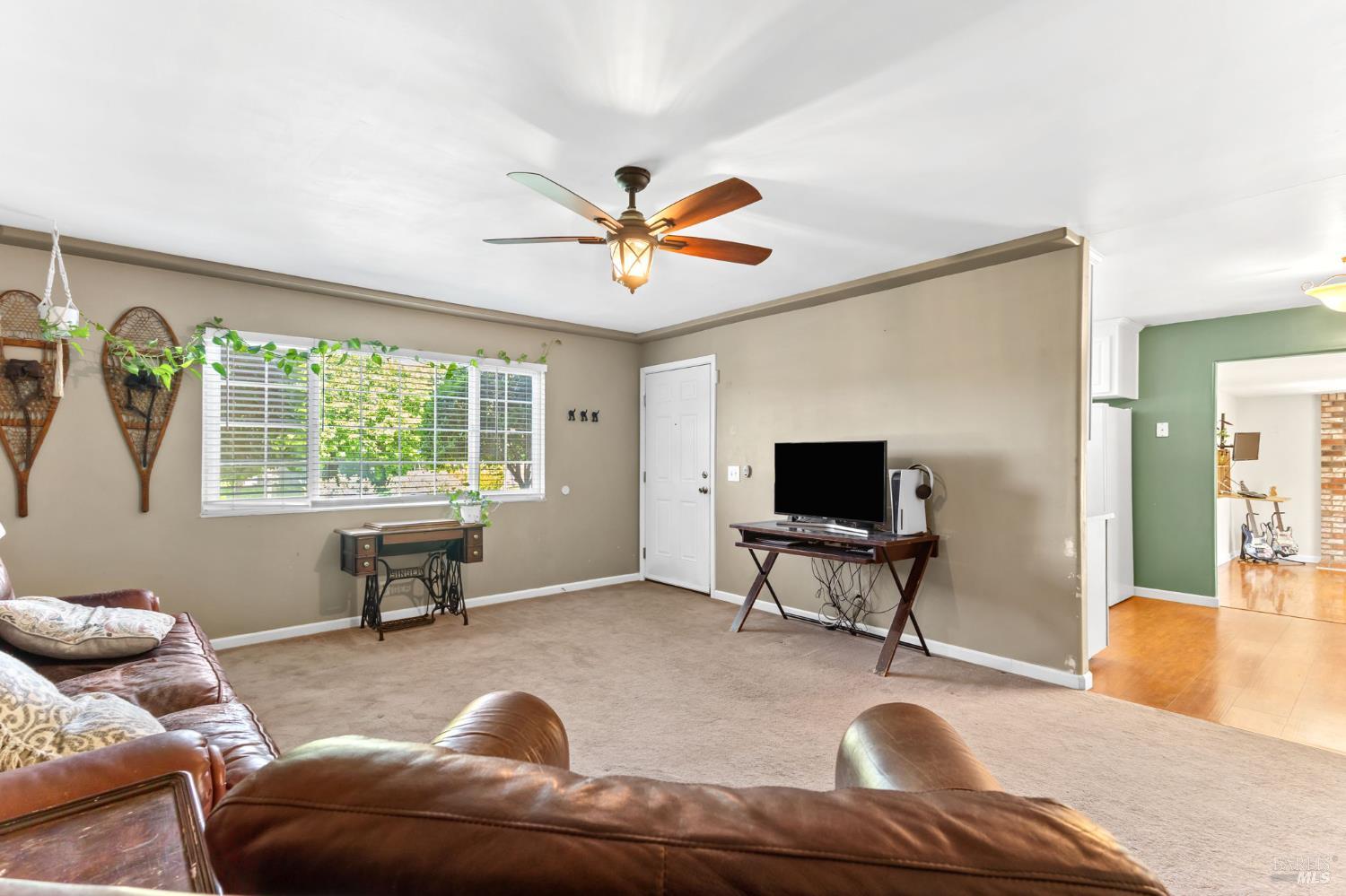 Detail Gallery Image 9 of 36 For 182 Fairview Dr, Vacaville,  CA 95687 - 3 Beds | 2 Baths