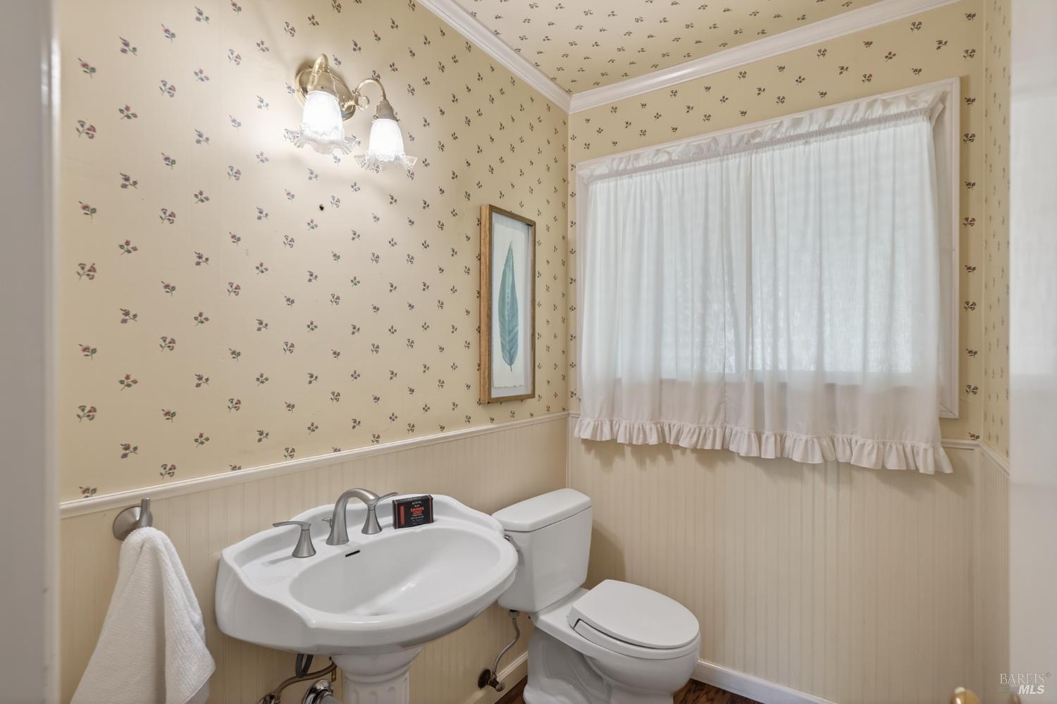 Detail Gallery Image 34 of 67 For 3527 Jomar Dr, Napa,  CA 94558 - 4 Beds | 2/1 Baths