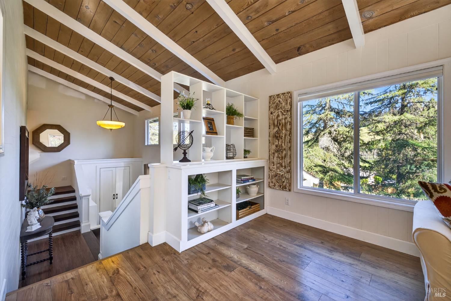 Detail Gallery Image 11 of 82 For 433 San Geronimo Valley Dr, San Geronimo,  CA 94963 - 4 Beds | 2/1 Baths