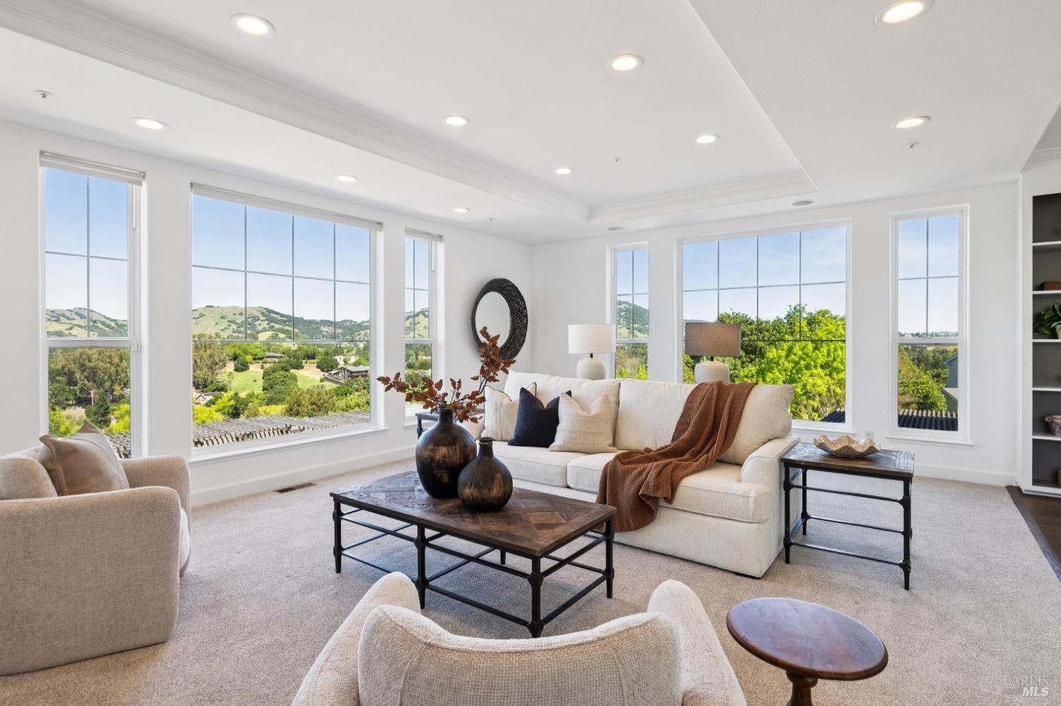 Detail Gallery Image 20 of 99 For 40 Miwok Dr, Novato,  CA 94947 - 5 Beds | 4/1 Baths