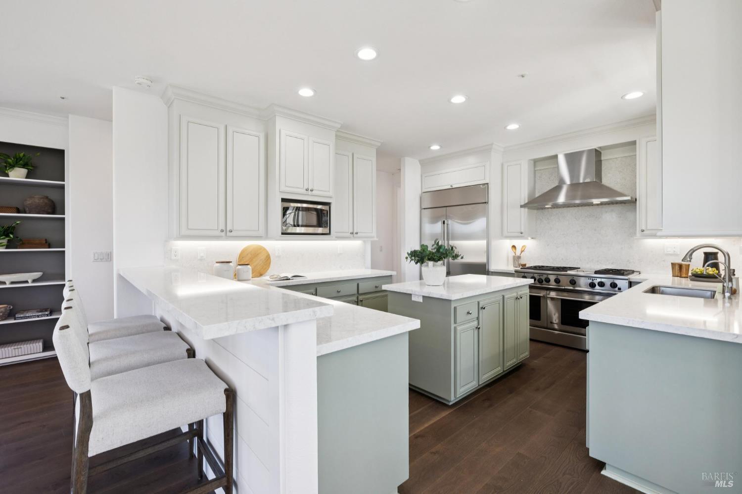 Detail Gallery Image 27 of 99 For 40 Miwok Dr, Novato,  CA 94947 - 5 Beds | 4/1 Baths