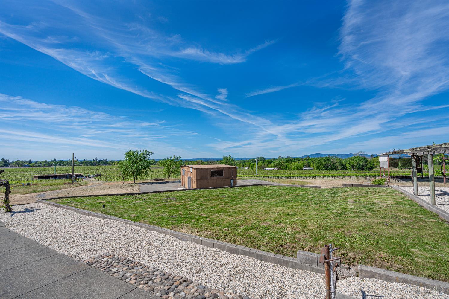 Detail Gallery Image 28 of 60 For 590 Pleasant Ave, Santa Rosa,  CA 95403 - 4 Beds | 3 Baths