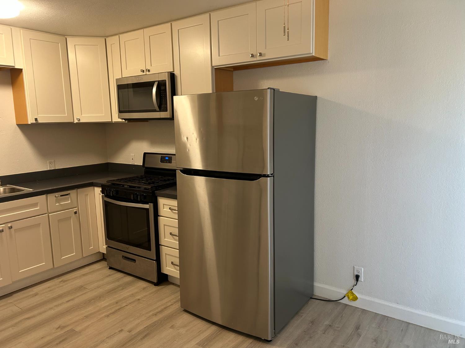 Detail Gallery Image 4 of 8 For 1335 Jack London Dr, Vallejo,  CA 94589 - 2 Beds | 2 Baths