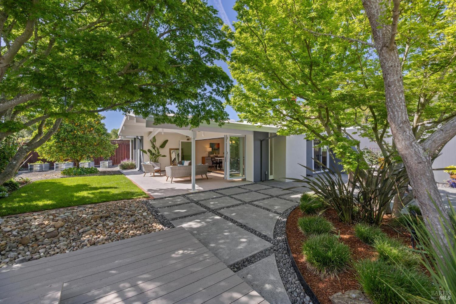 Detail Gallery Image 22 of 57 For 839 Greenberry Ln, San Rafael,  CA 94903 - 4 Beds | 2 Baths