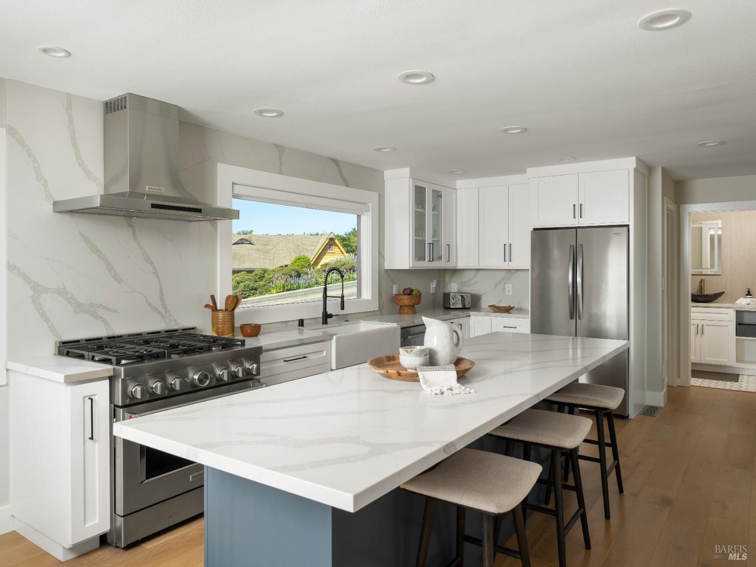 Detail Gallery Image 9 of 38 For 142 Poppy Ct, Bodega Bay,  CA 94923 - 3 Beds | 3 Baths