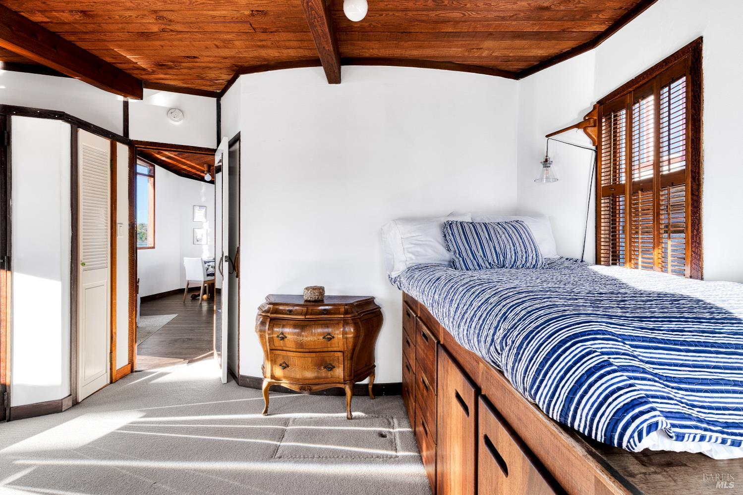 Detail Gallery Image 8 of 33 For 42 E Pier Unkn, Sausalito,  CA 94965 - 1 Beds | 1 Baths