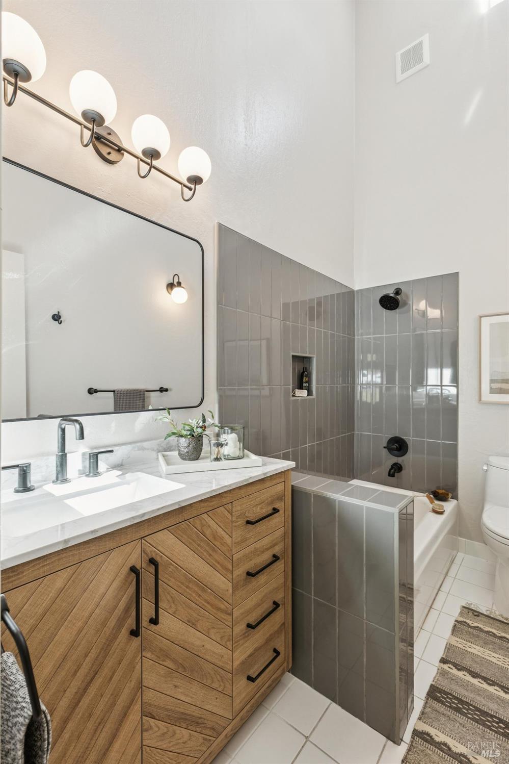 Detail Gallery Image 42 of 62 For 11 Love Ct, Fairfax,  CA 94930 - 2 Beds | 2/1 Baths