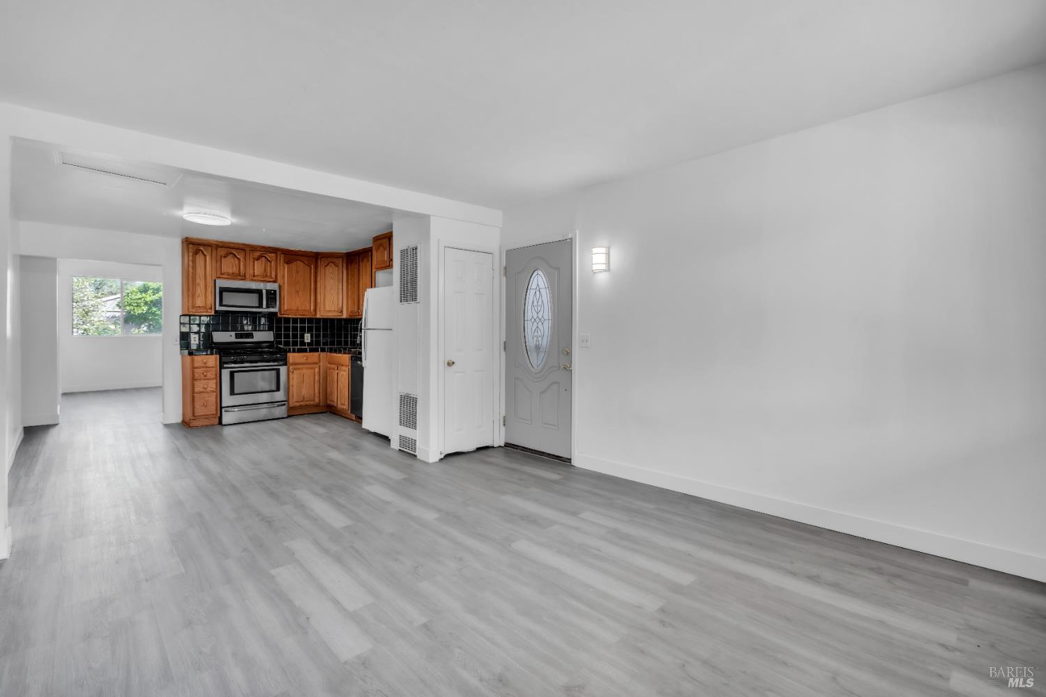 Detail Gallery Image 9 of 36 For 514 Montezuma St, Rio Vista,  CA 94571 - 2 Beds | 2 Baths