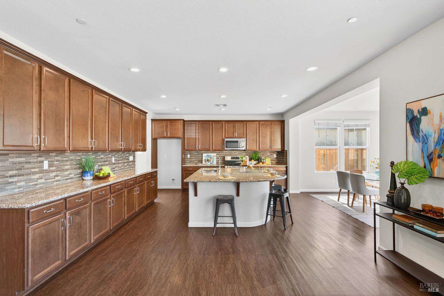 Detail Gallery Image 18 of 75 For 1535 Arlington Ct, Dixon,  CA 95620 - 4 Beds | 2/1 Baths