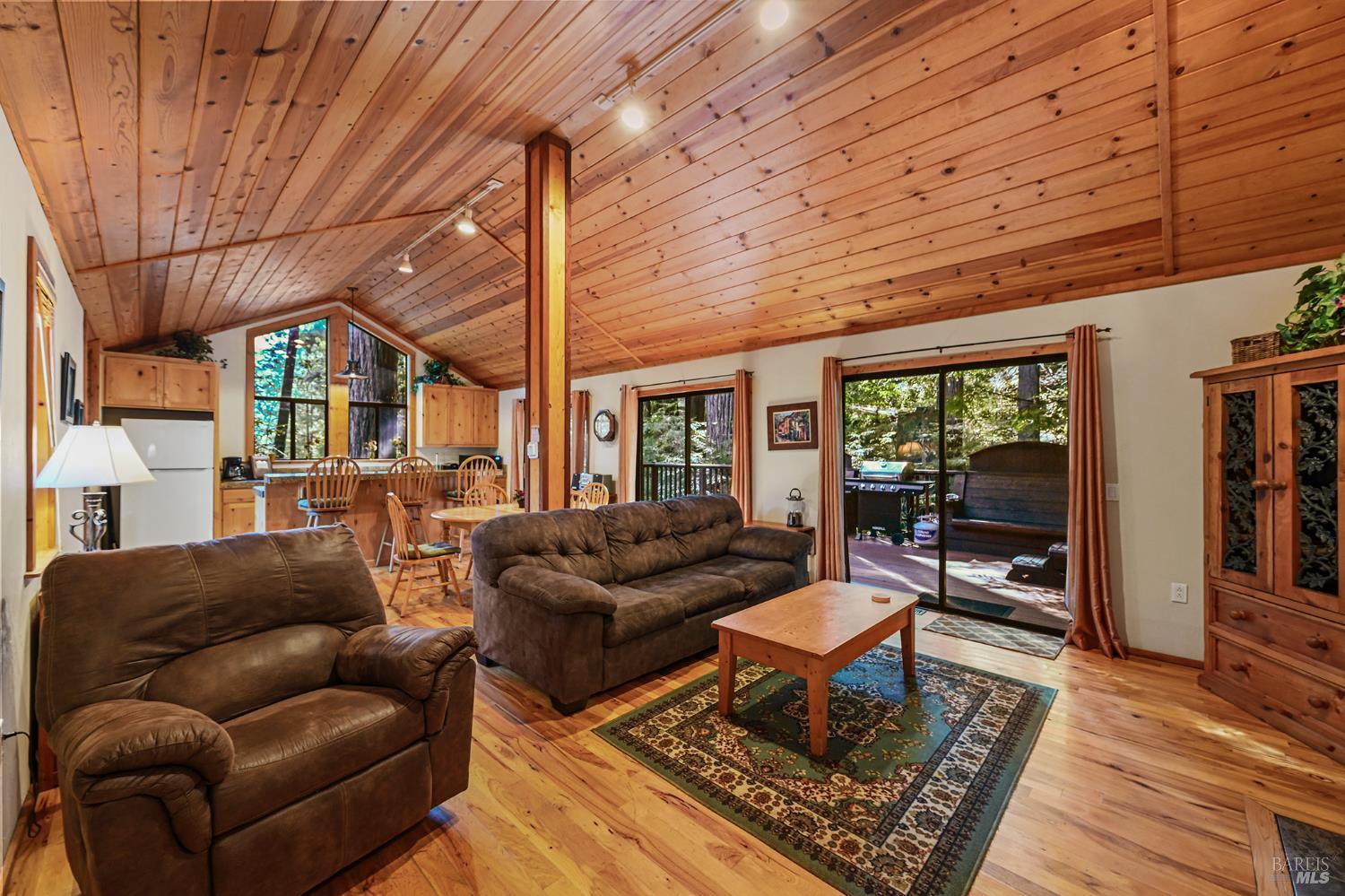 Detail Gallery Image 22 of 36 For 9 Huckleberry Hts, Cazadero,  CA 95421 - 1 Beds | 1 Baths